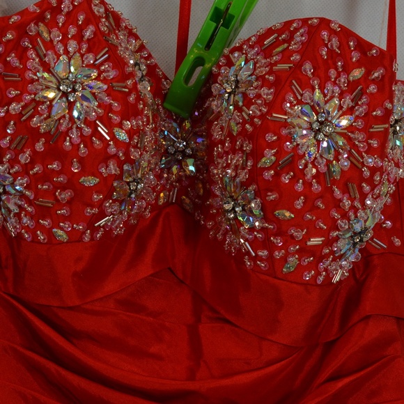 Rouched Red Sequined Beaded Dress SZ 10 NWT - Picture 2 of 15